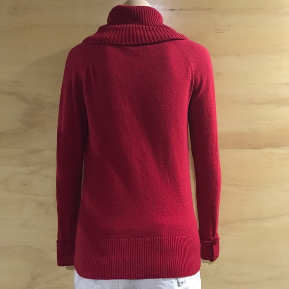 BR Red Luxury Cashmere Turtleneck Sweater - Picture 2 of 10
